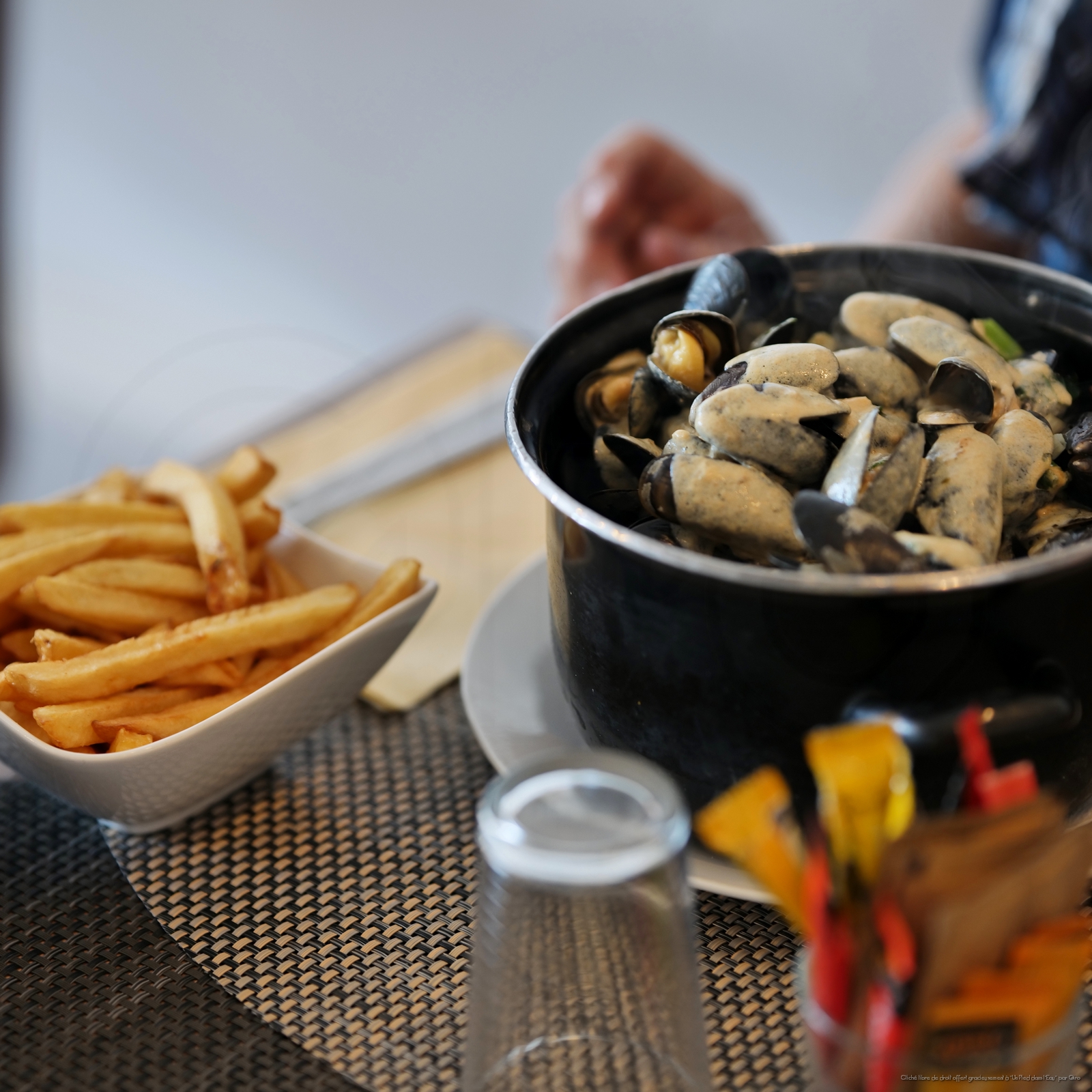 Moules sauce ail & crème